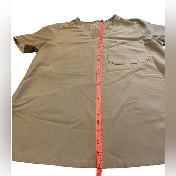 FIGS blue gray scrub top size medium - Picture 4 of 8